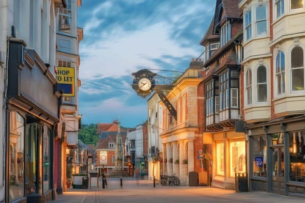 Central Chic 3 Bed, Great Location Winchester Extérieur photo