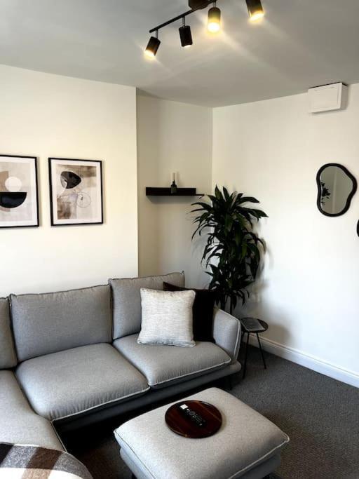 Central Chic 3 Bed, Great Location Winchester Extérieur photo