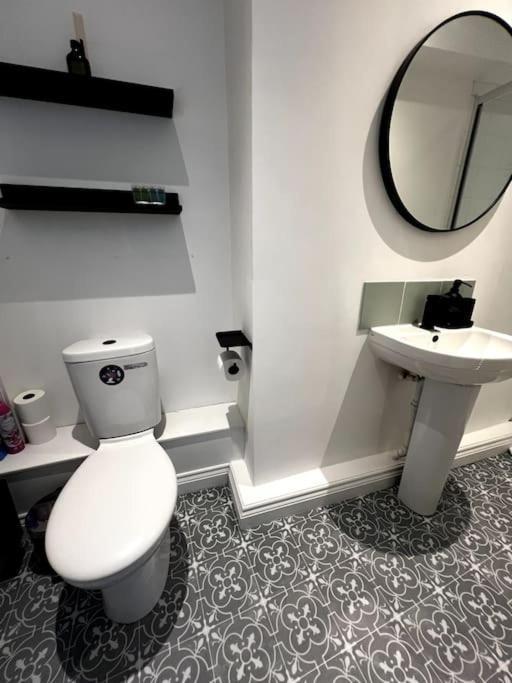 Central Chic 3 Bed, Great Location Winchester Extérieur photo