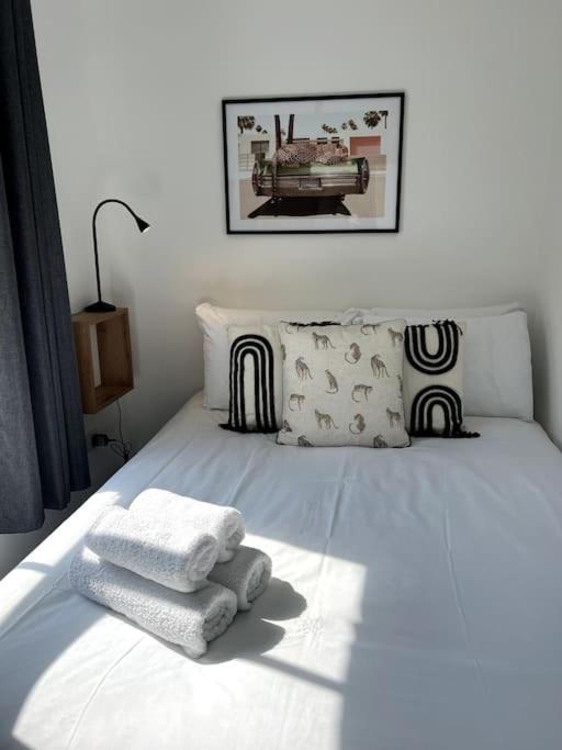 Central Chic 3 Bed, Great Location Winchester Extérieur photo