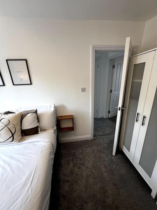 Central Chic 3 Bed, Great Location Winchester Extérieur photo