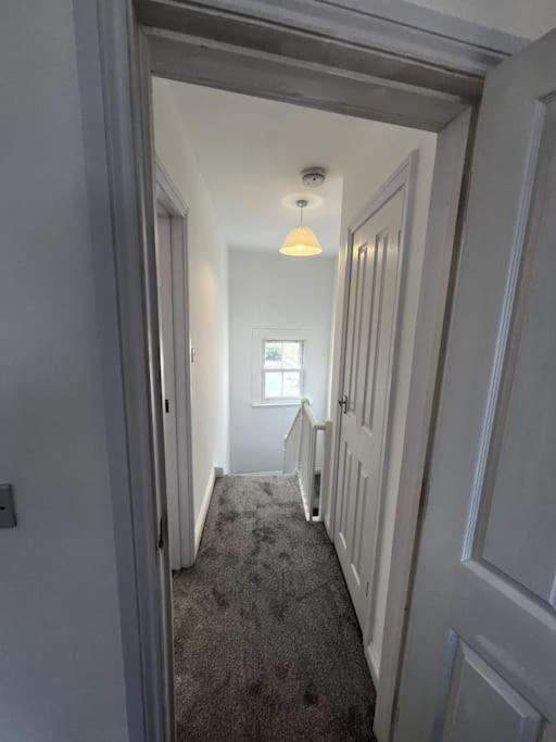 Central Chic 3 Bed, Great Location Winchester Extérieur photo